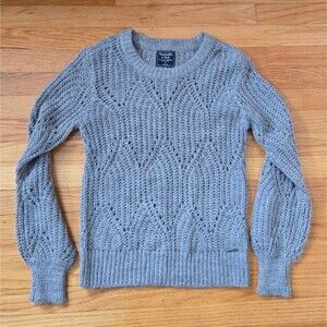 Abercrombie & Fitch knit sweater size Small SilverGrey
